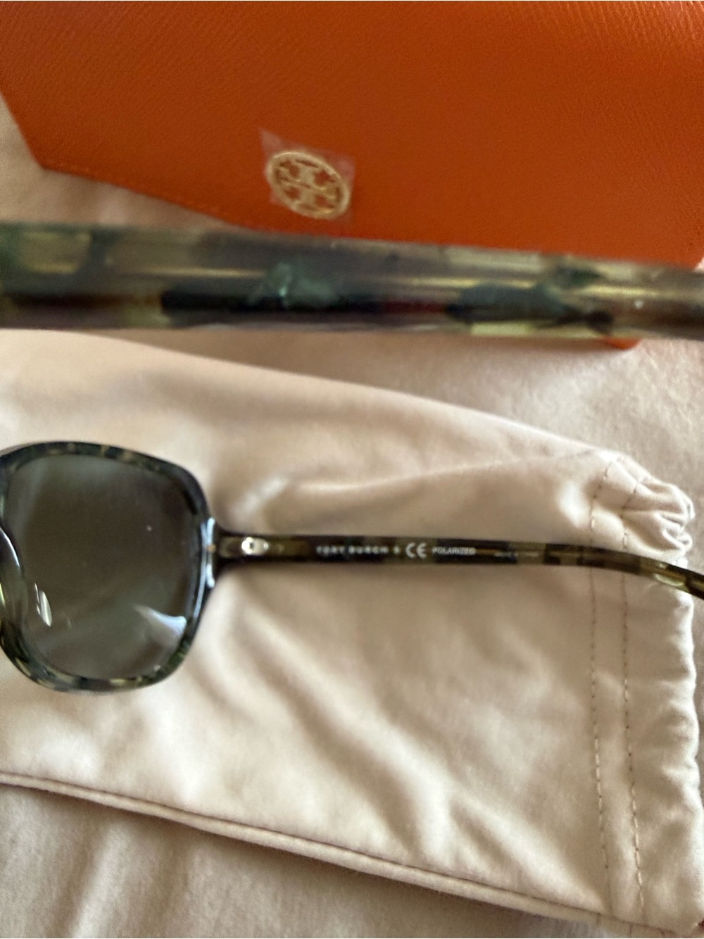 Tory Burch Green Tortoiseshell Oversized Women's Sunglasses Model TY7054 - Picture 11 of 13
